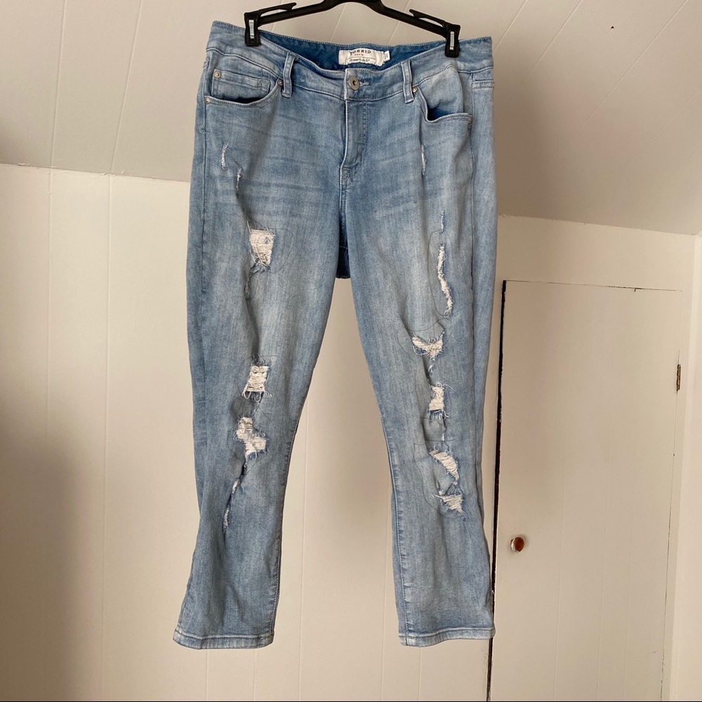 Torrid | Light Blue Cropped Denim Pants